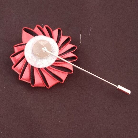 MEN'S CORAL/BLACK SATIN LAPEL PIN. - Picture 2 of 2